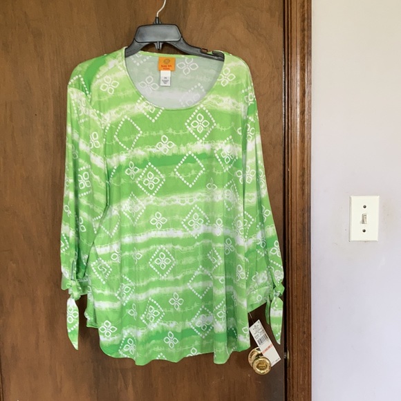 Relisted Ruby rd tie dye with floral print top w stretch size 2X - Picture 5 of 15